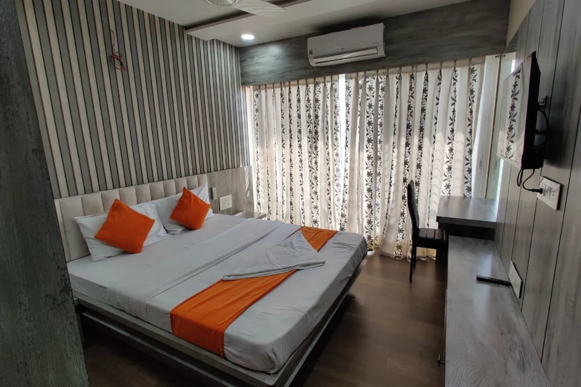 3 Bedroom Service Apartments for Expats in Magarpatta City Pune