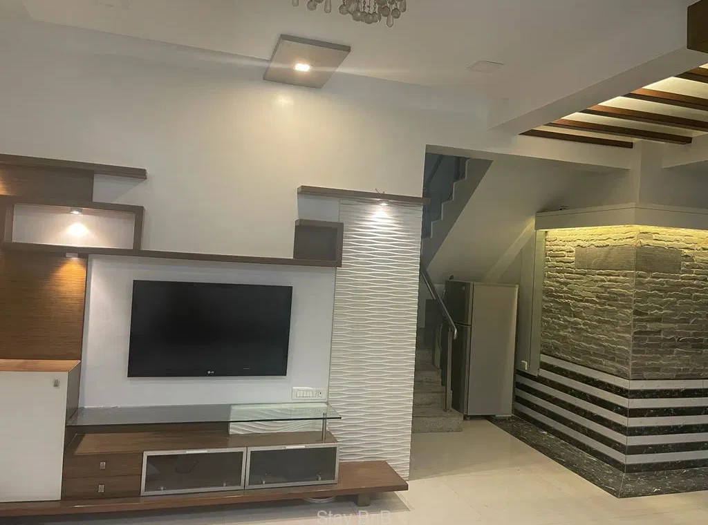 3BHK Premium Service Apartments for Expatriates in Baner Pune