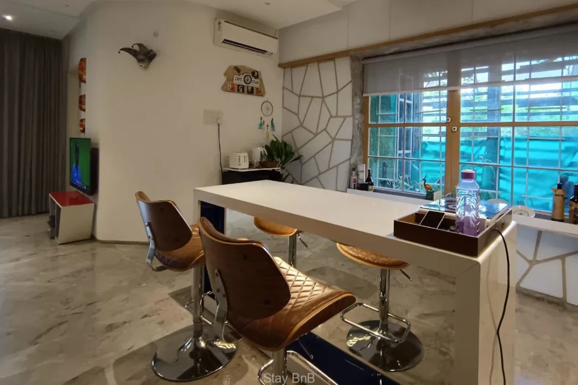 5Star 3BHK Service Apartments for Expats in Baner