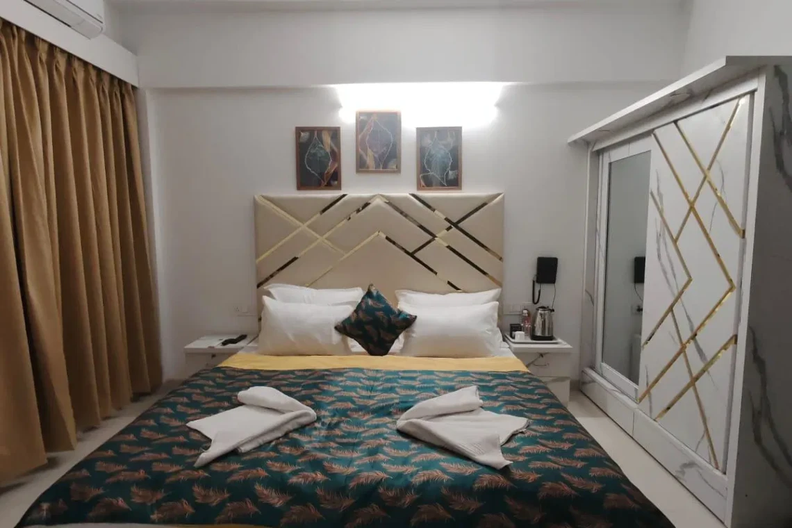 Premium 2BHK Service Apartments for Expats in Baner