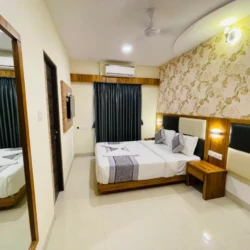 Premium 3BHK Service Apartments for Expats in Amnora Society, Hadapsar