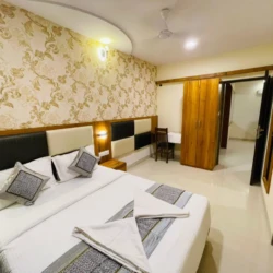 Premium 3BHK Service Apartments for Expats in Amnora Society, Hadapsar