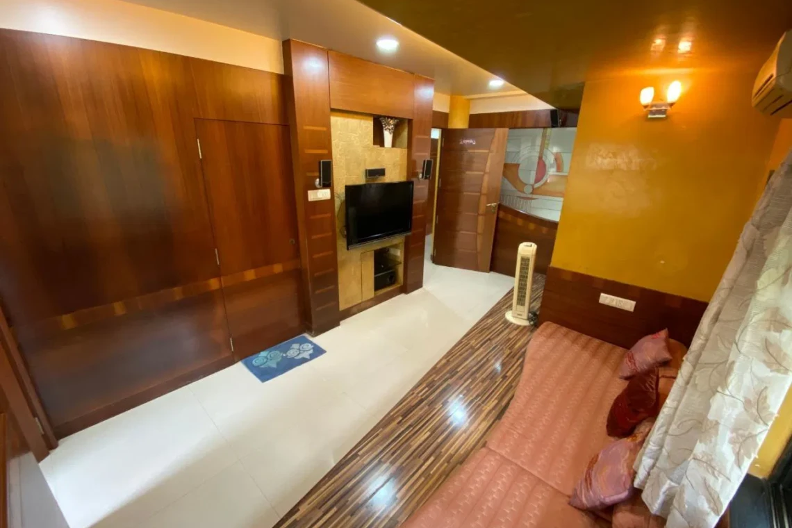 Premium 5BHK Villa Service Apartments for Expats in Baner