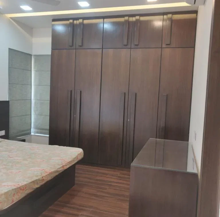 Spacious 4BHK Service Apartments for Expats in Kalyani Nagar