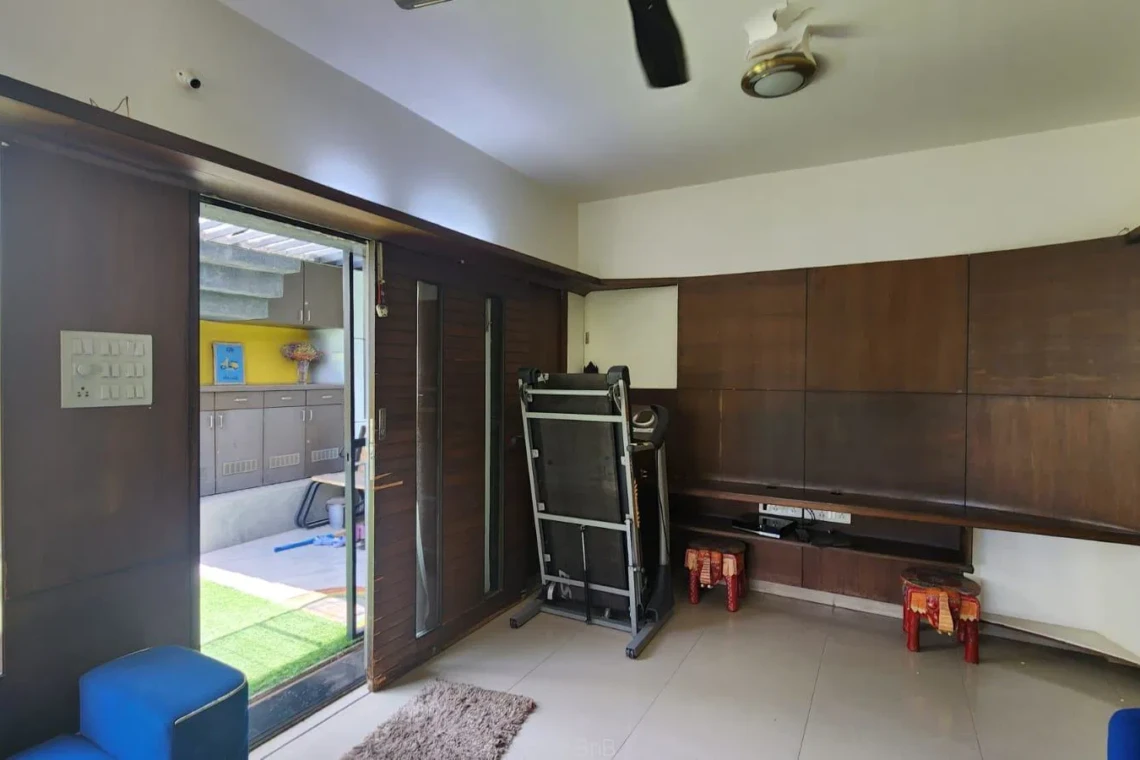 Stylish 3BHK Service Apartments for Expats in Kharadi Pune