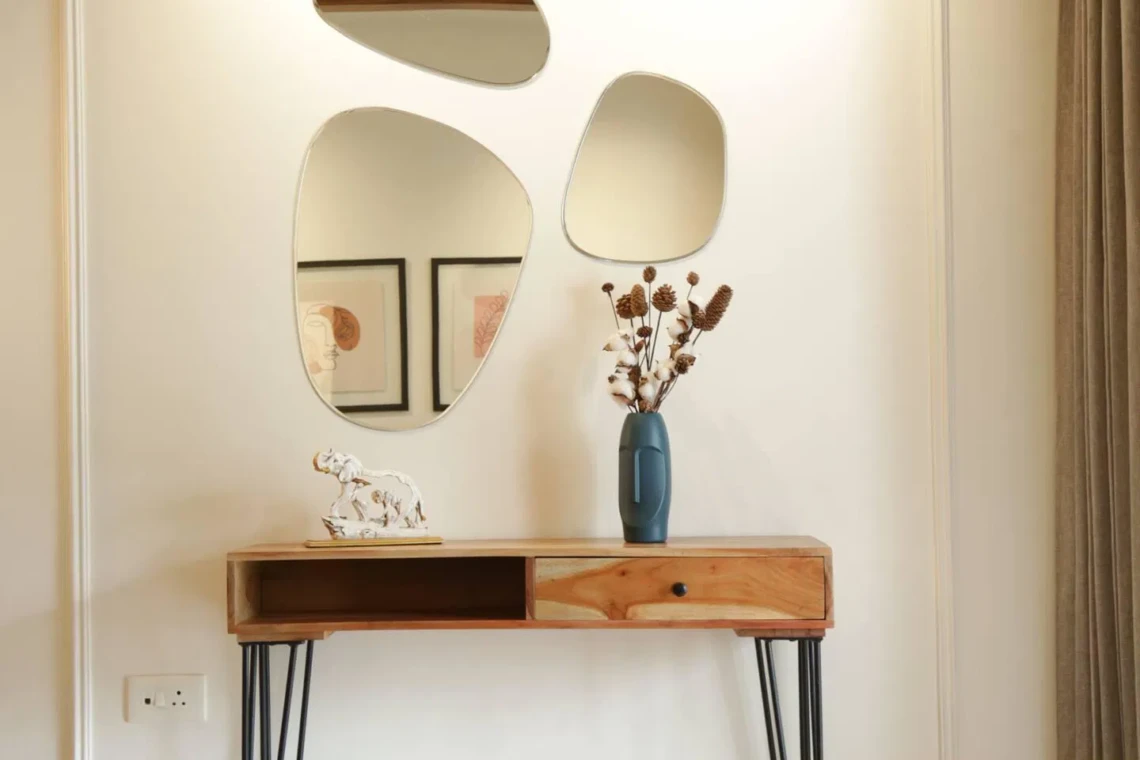 2BHK Service Apartments for Expats in Viman Nagar Pune