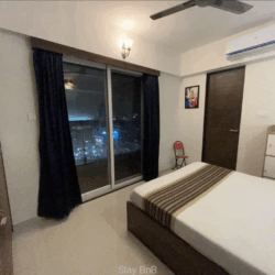 Spacious 2BHK Service Apartments for Expats in Viman Nagar, Pune