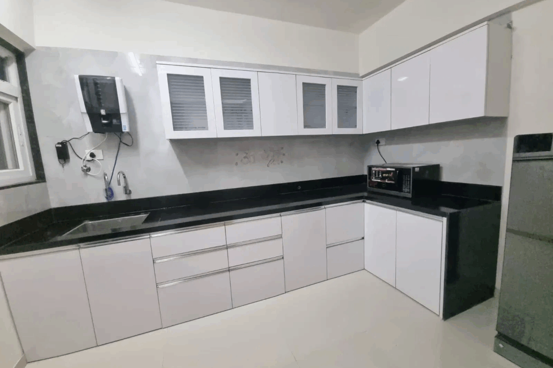 Spacious 2BHK Service Apartments for Expats in Viman Nagar, Pune