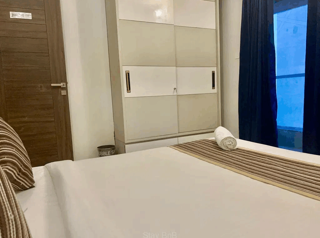 Spacious 2BHK Service Apartments for Expats in Viman Nagar, Pune